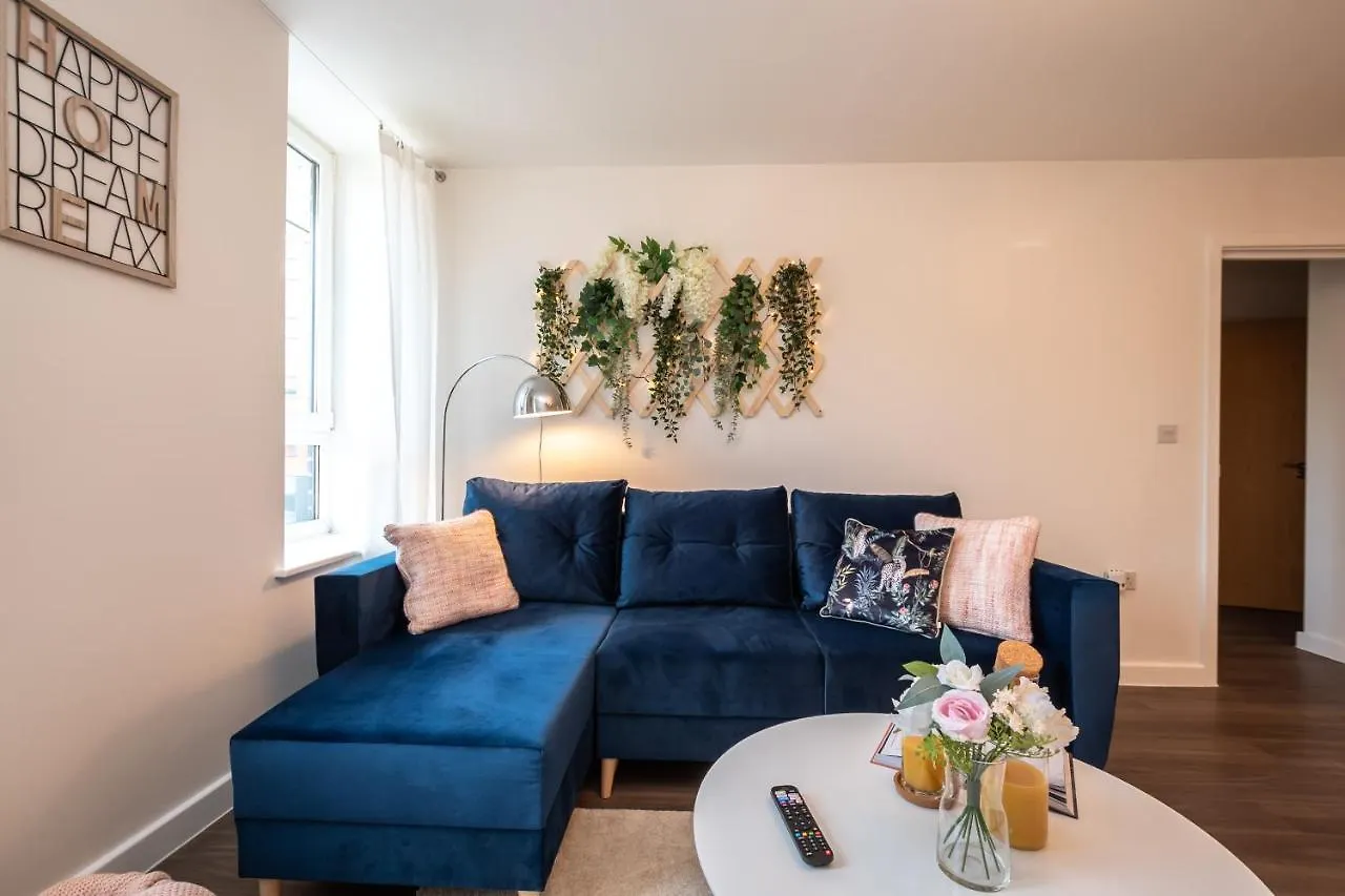 Best Price - Contact Us -Cityscape Beautiful Apartment In The Heart Of The Action Southampton